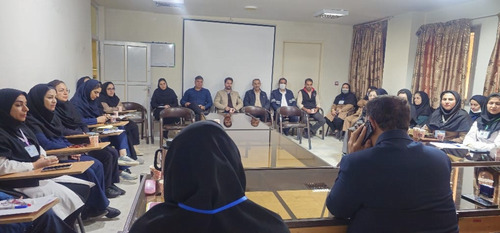 نشست صمیمی رییس و مدیر بیمارستان امام جعفر صادق(ع) پاسارگاد با کارکنان